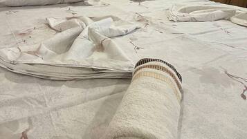 1 bedroom, desk, free WiFi, bed sheets