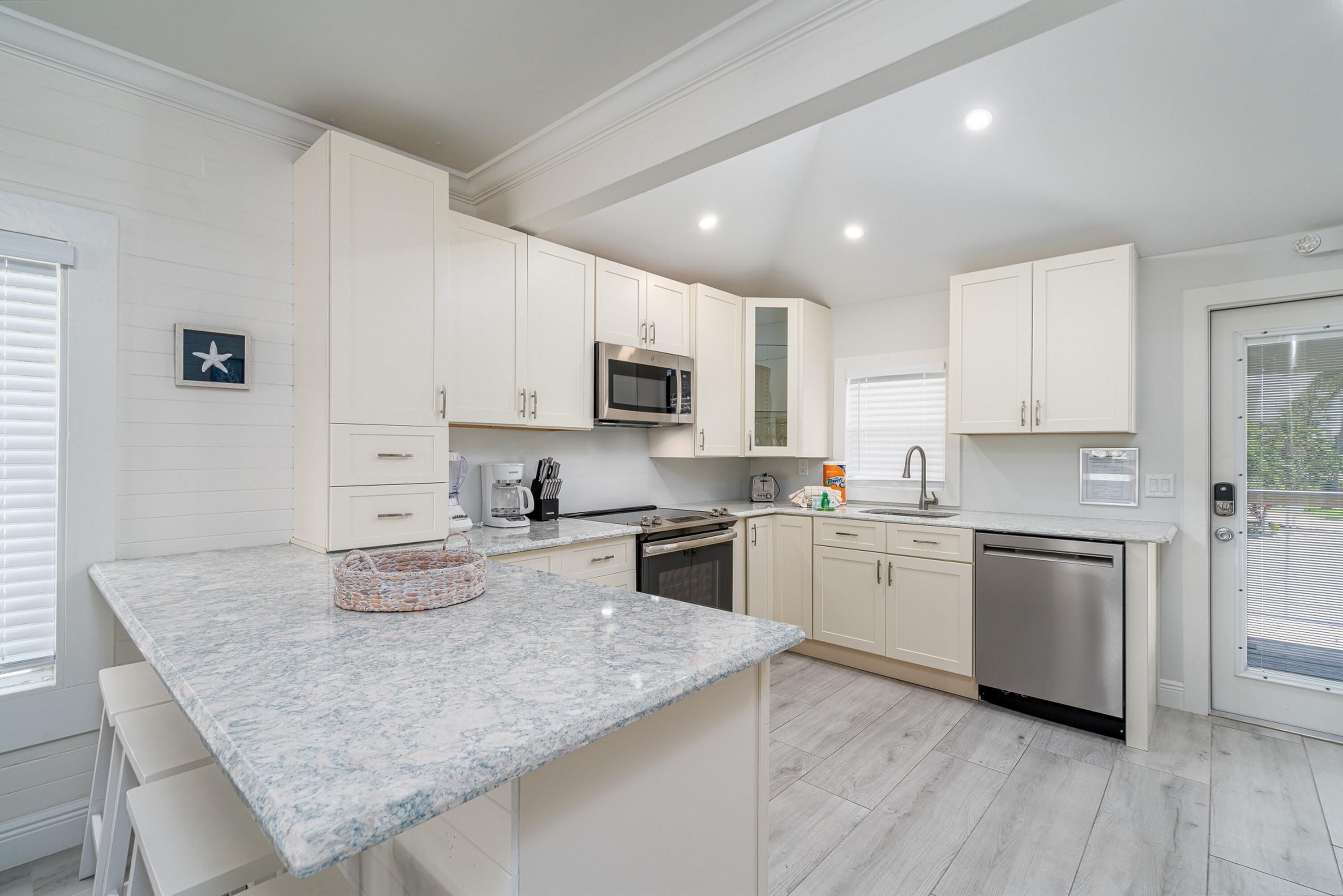 House, 2 Bedrooms | Private kitchen