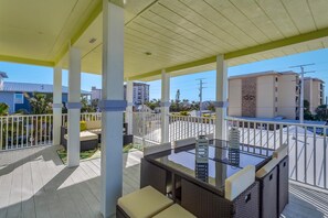 Duplex, 4 Bedrooms | Balcony