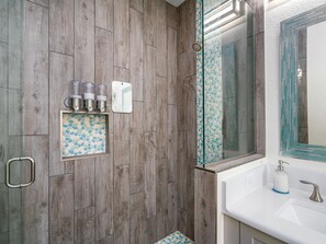 House, 3 Bedrooms | Bathroom