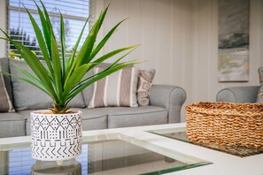 House, 3 Bedrooms | Living room