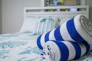 Room - 6050 Estero Blvd by Coastal Vacation Properties (Fort Myers Beach)