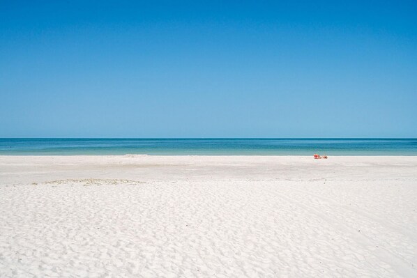 House, 3 Bedrooms | Beach