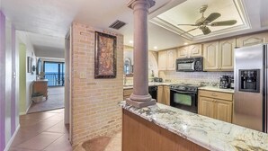Appart'hôtel, 2 chambres | Cuisine privée