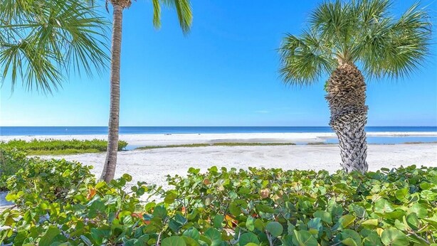 Appart'hôtel, 2 chambres | Plage | Plage, sable blanc