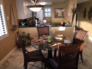 Dining - Sunset Condominiums by Coastal Vacation Properties (Fort Myers Beach)