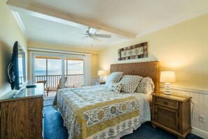 Individually decorated, individually furnished - Vacation Villas by Coastal Vacation Properties (Fort Myers Beach)