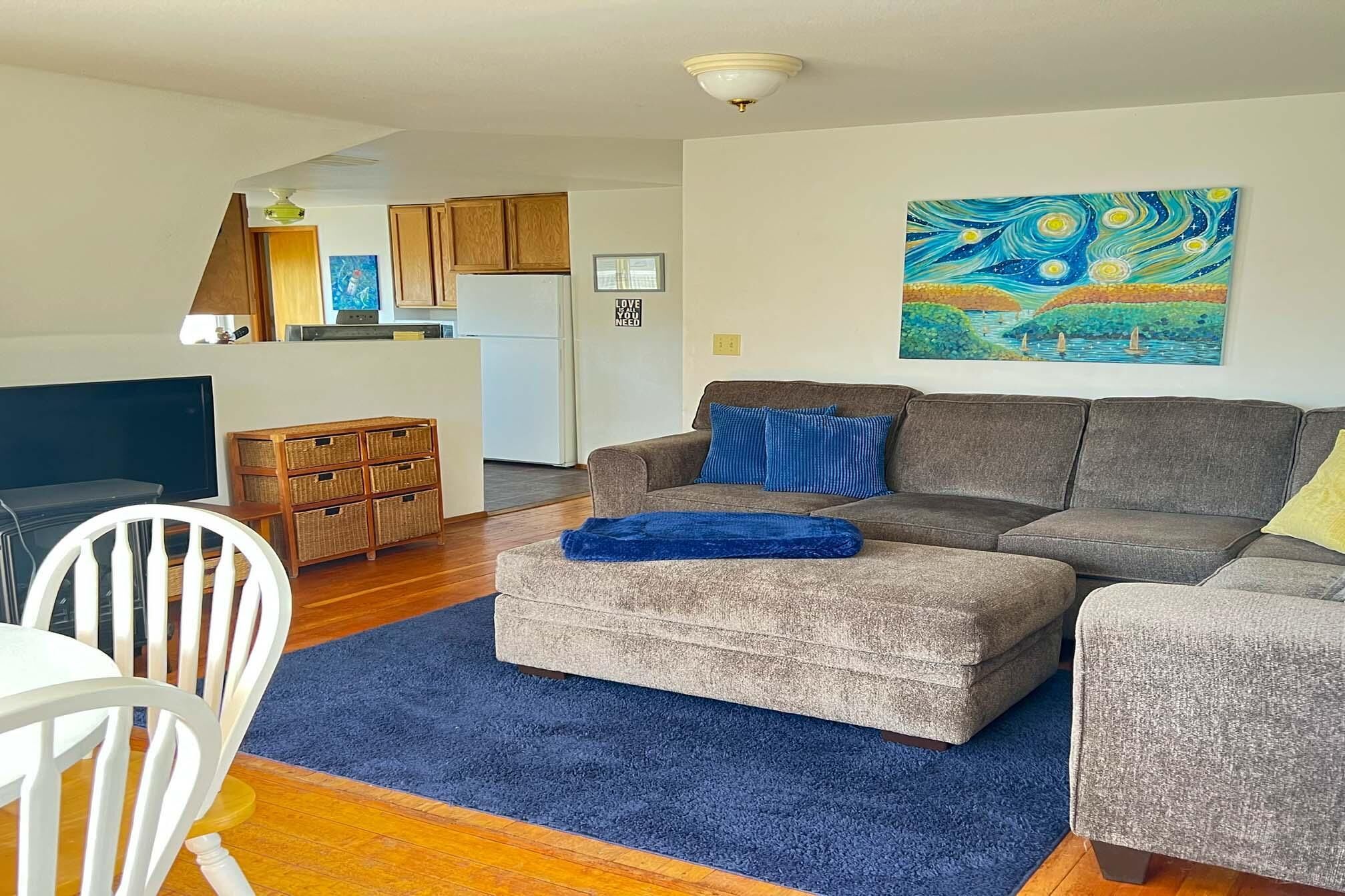 Water view, walking distance to beach BBQ  BBH4830a