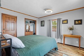 3 dormitorios, tabla de planchar con plancha, wifi gratis y ropa de cama