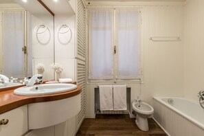 Bathtub, hair dryer