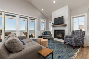 Smart TV, fireplace, DVD player