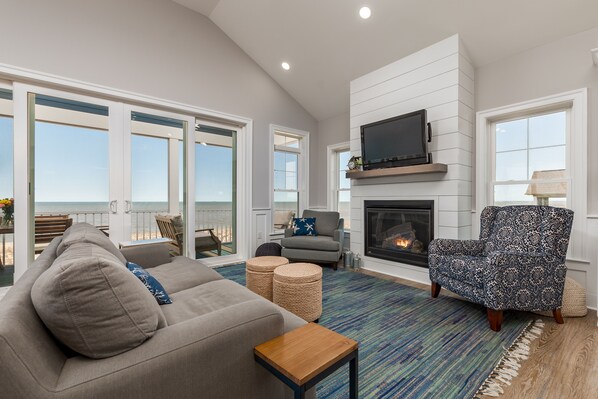 Smart TV, fireplace, DVD player