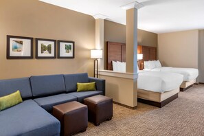 Desk, laptop workspace, blackout curtains, iron/ironing board - Comfort Inn & Suites Clarkston Pine Knob Area (Clarkston)
