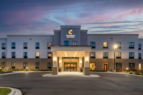 Comfort Inn & Suites Clarkston Pine Knob Area