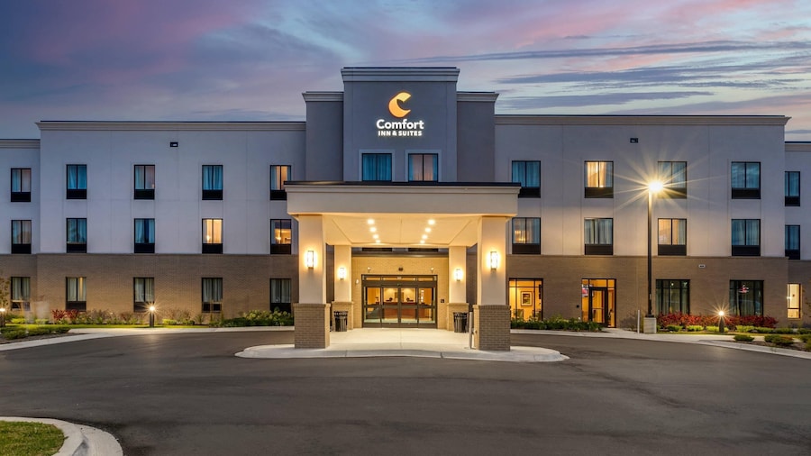 Comfort Inn & Suites Clarkston Pine Knob Area