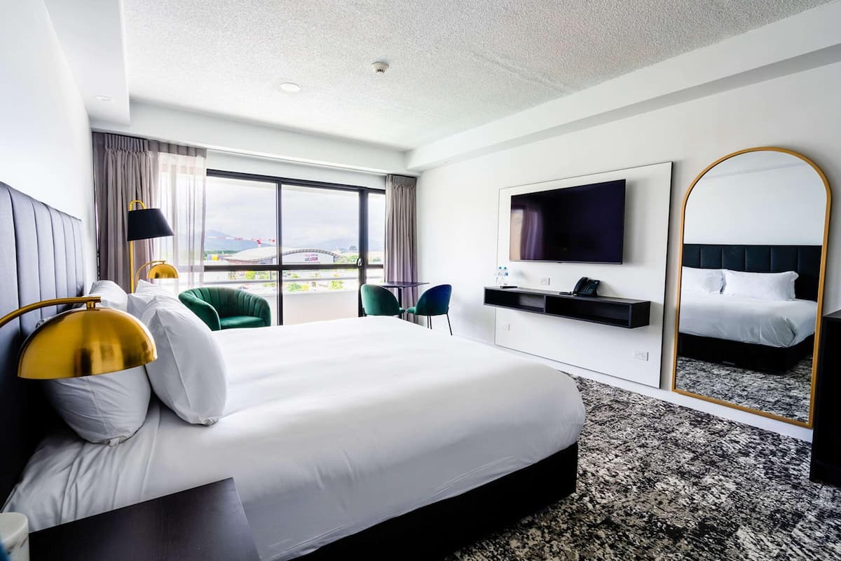 Premium bedding, pillowtop beds, laptop workspace, WiFi (free)