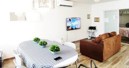 A. Casa Familiar en Zona Residencial en Valle Alto