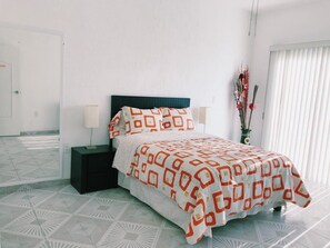 5 bedrooms, iron/ironing board, travel crib, free WiFi