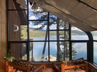 Lakefront cabin on Bitterroot Lake - a perfect Montana retreat!