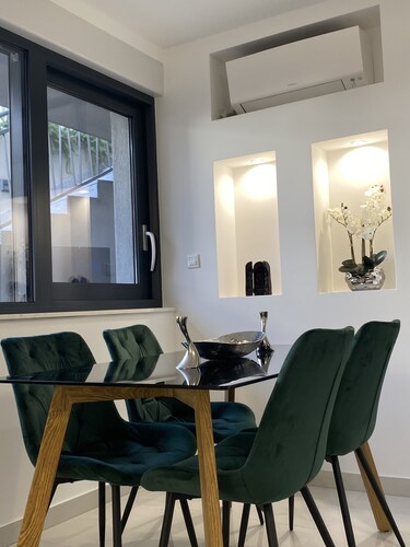 Cosy nest is an apartment in the mountains but only 800 m from the nearest beach