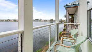 Property grounds - Destiny Beach Villas - Gulf Views, Steps to beach, Free Beach Service (Destin)