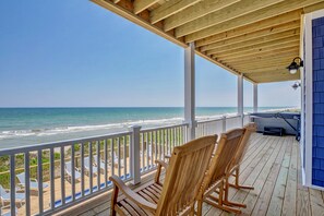Property grounds - Spectacular 9 Bedroom Luxury Oceanfront sleeps 40  Heated Pool* + Hot Tub*!! (North Topsail Beach)