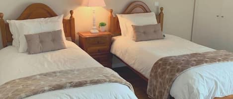 4 bedrooms, iron/ironing board, travel cot, free WiFi