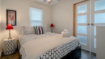 2 chambres, fer et planche Ă repasser, Wi-Fi gratuit, draps fournis