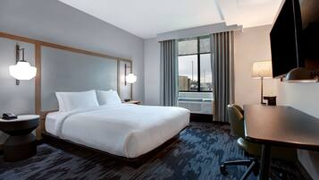 Desk, laptop workspace, iron/ironing board, free WiFi