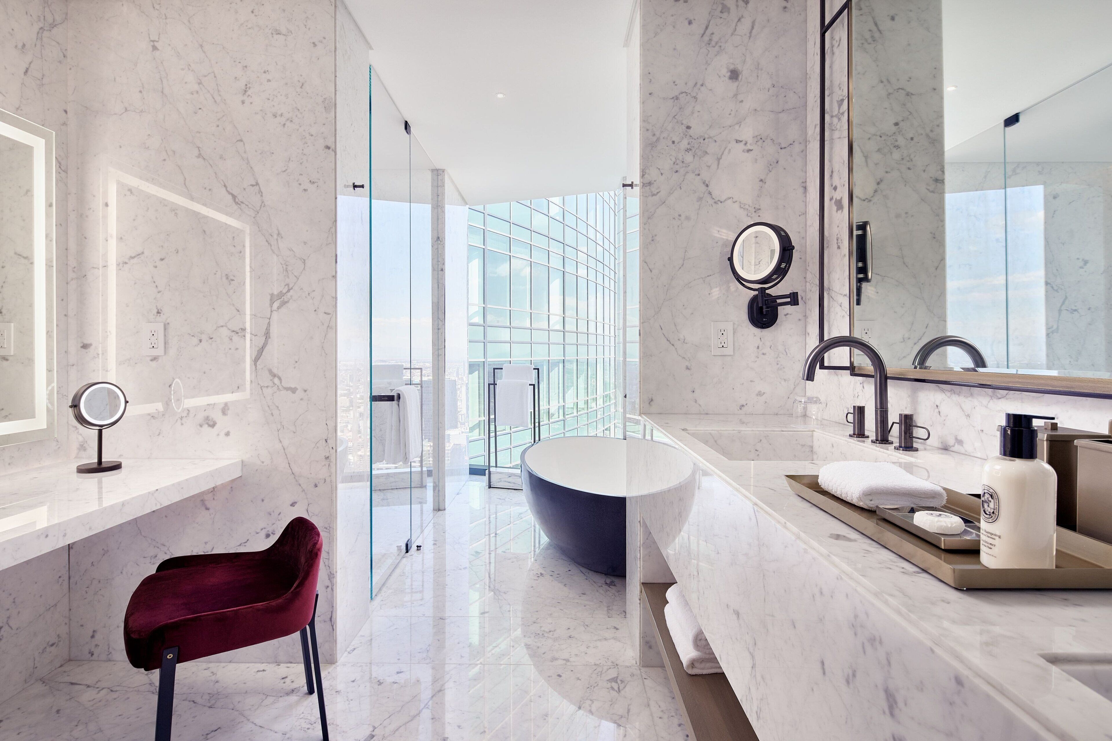 club suite, 1 king bed, non smoking | bathroom | rainfall showerhead, eco-friendly toiletries, hair dryer, bathrobes