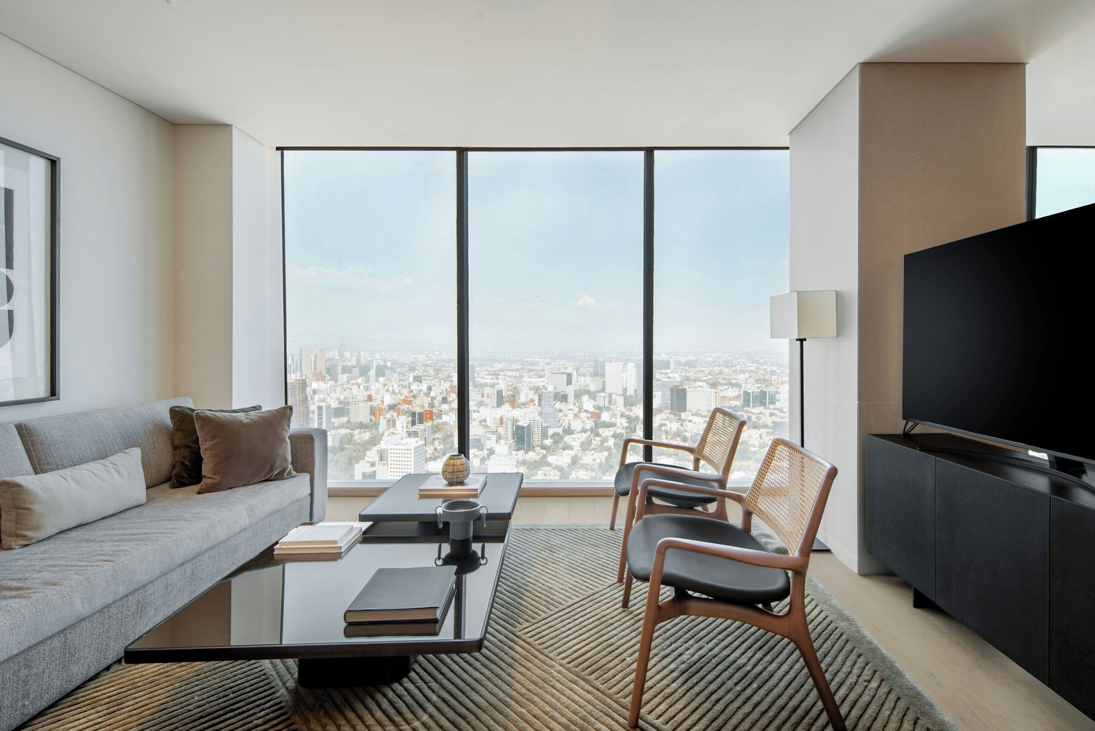 1 bedroom, premium bedding, minibar, in-room safe