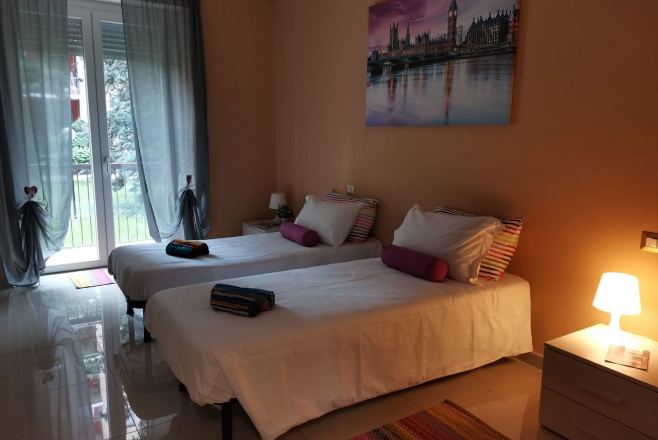 2 chambres, fer et planche à repasser, Wi-Fi, draps fournis