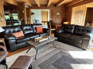 Smart TV, fireplace, foosball, table tennis - Hillside Haven - Amazing views with a hot tub! (Rutherfordton)