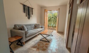 Premium bedding, in-room safe, blackout curtains, soundproofing - Hotel Unknown (Mérida)