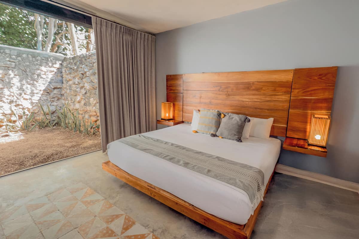 1 bedroom, premium bedding, in-room safe, blackout curtains