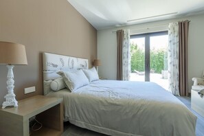 4 soverom, strykejern/-brett, wi-fi og sengetøy