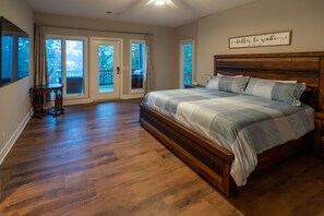 5 chambres, matelas mémoire de forme, bureau, fer et planche à repasser