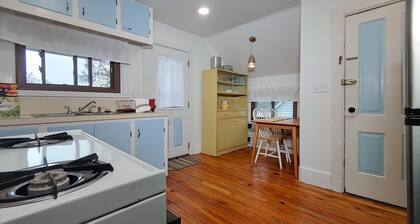 Downtown home blocks to the beach w/ king bed, deck fire pit & air conditioning