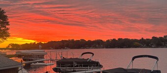 Stunning Lakefront Home on the Chain O'Lakes! ★ Amazing Views & Newly Rehabbed