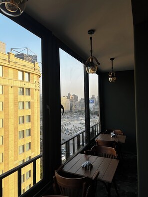 مطعم