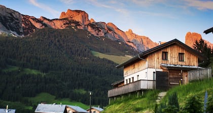 Holiday home with a view of the Salzburg Dolomites