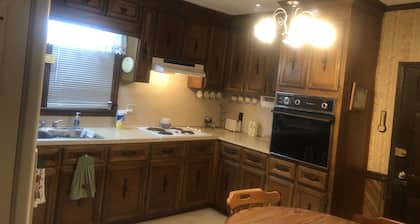 2 story farm house just off 795, sleeps 10+