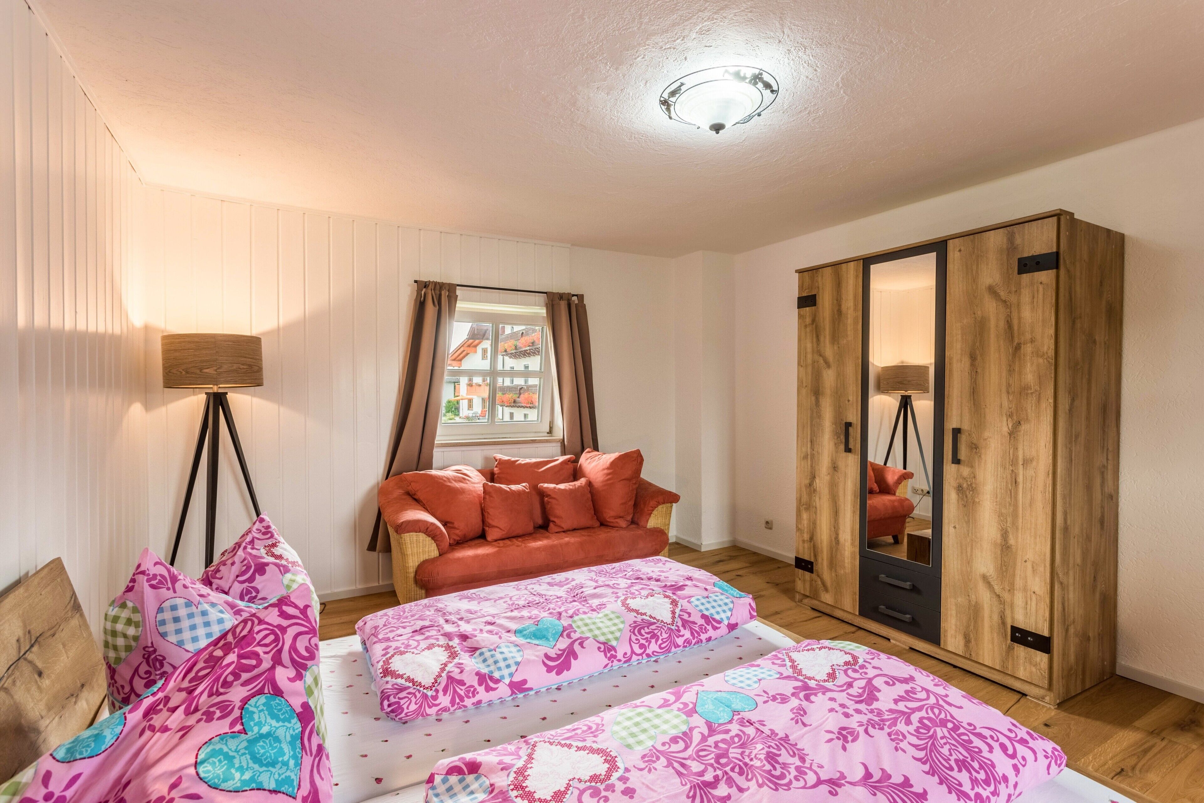 2 habitaciones, wifi gratis y ropa de cama 