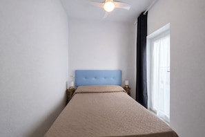 1 bedroom, internet, bed sheets