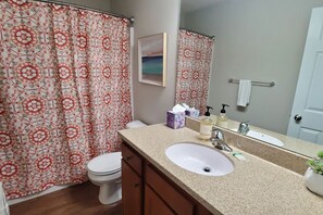 Hair dryer - 704 diamond loop new listing (Middletown)