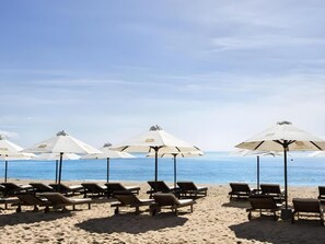 Beach - Hoang Son Hotel (Nha Trang)
