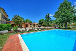 Pool - Zeffiro – Holiday country villa with  pool and tennis court near Cortona, Tuscany (Pergo)