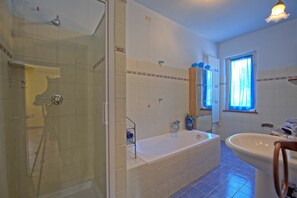 Badewanne, Bidet