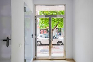 Pintu masuk interior