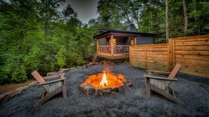 BBQ/picnic area - La Pequena Pecos by Escape to Blue Ridge (Blue Ridge)